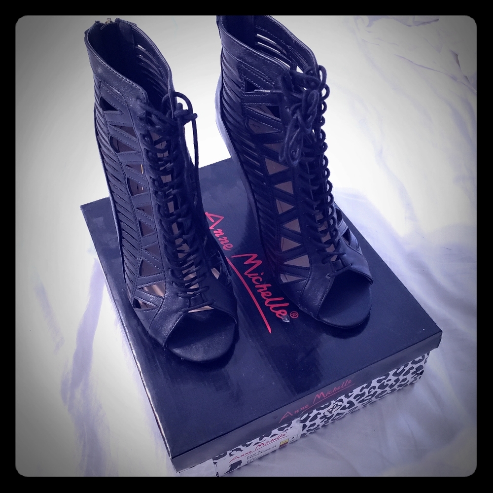 Women Caged Heel